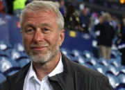 El Reino Unido amenaza con demandar a Abramovich por la venta del Chelsea.